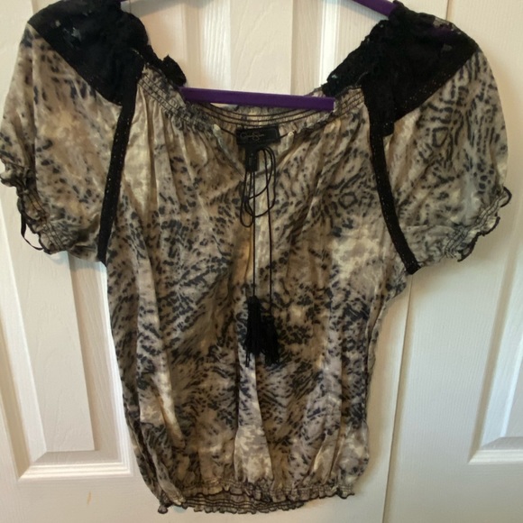 *Like New* Jessica Simpson Print Blouse - Picture 3 of 4